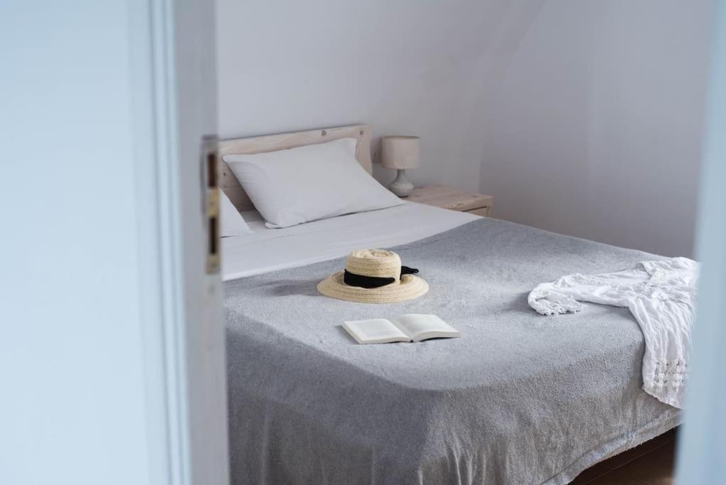 White Wave Villa, 3Min Walk From Beach Kamári 外观 照片